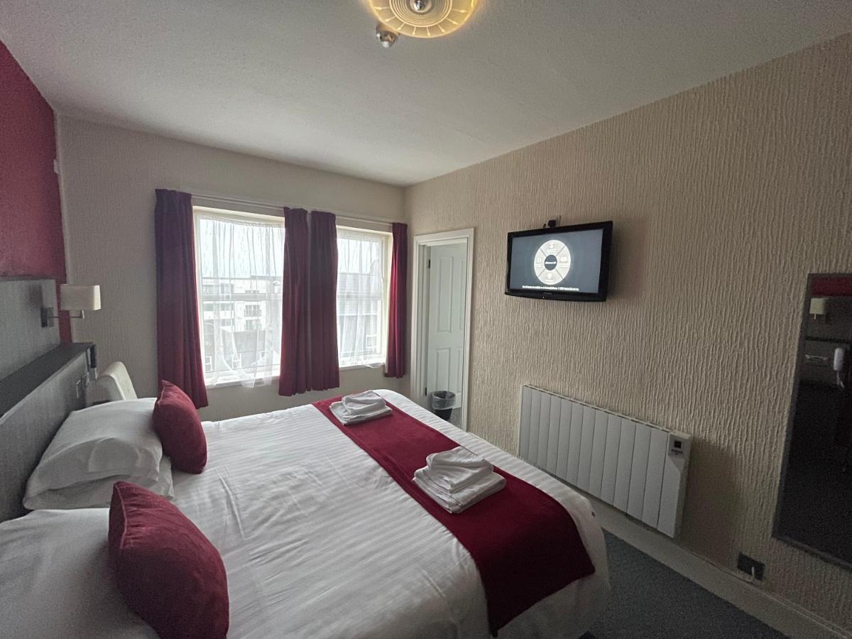 The Port Hotel Portrush Zewnętrze zdjęcie